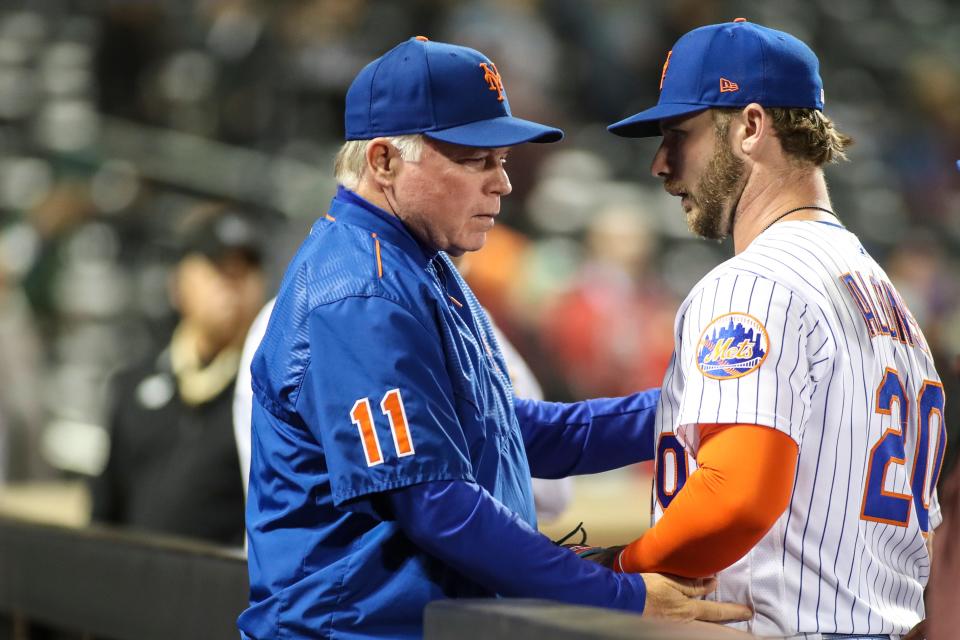 May 18, 2022; New York City, New York, USA;  New York Mets manager Buck Showalter (11) greets first baseman Pete Alonso (20) after defeating the St. Louis Cardinals 11-4 at Citi Field. Mandatory Credit: Wendell Cruz-USA TODAY Sports