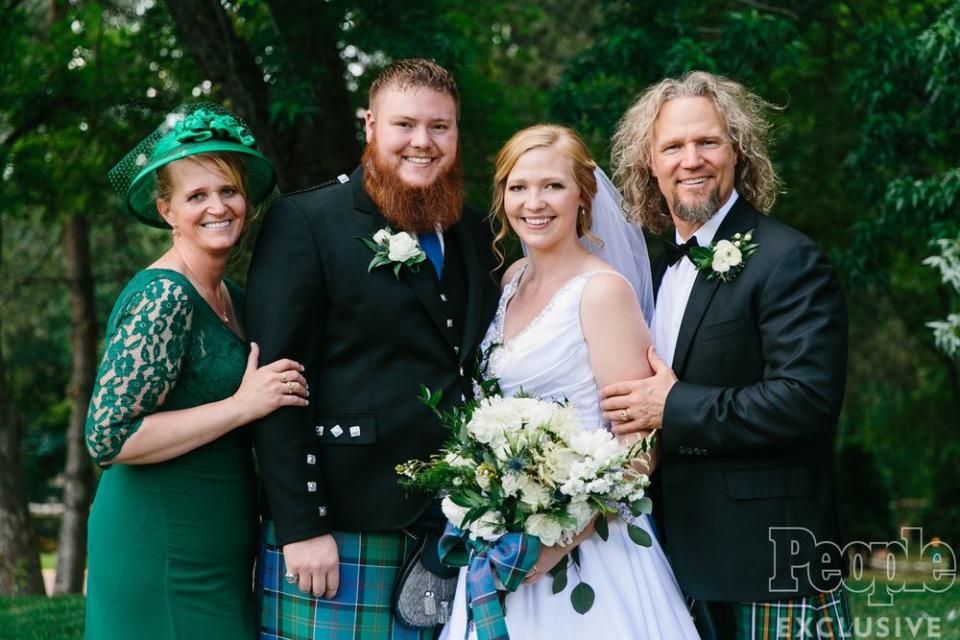 Sister Wives' Aspyn Brown Marries Mitch Thompson: All the Photos