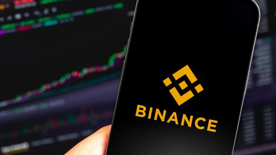 Binance suspense las transferencias bancarias en dólares ¿señal de alerta en el mercado cripto? 