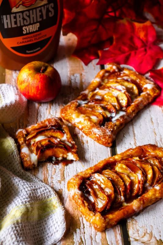 <p>Recipe Magik</p><p>Mini condensed milk apple tarts are just the perfect desserts for Thanksgiving!</p><p><strong>Get the recipe: <a href="https://www.recipemagik.com/mini-condensed-milk-apple-tarts/" rel="nofollow noopener" target="_blank" data-ylk="slk:Mini Condensed Milk Apple Tarts;elm:context_link;itc:0;sec:content-canvas" class="link rapid-noclick-resp">Mini Condensed Milk Apple Tarts</a></strong></p>