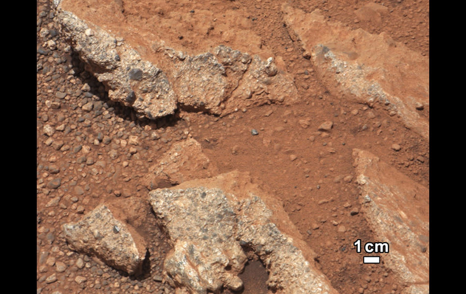 Mars rover finds first evidence of water - a river of it