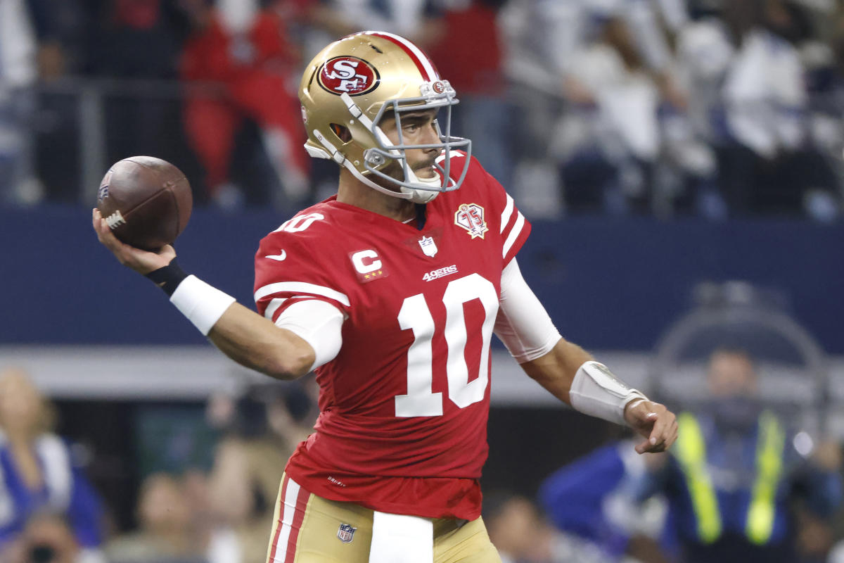 San Francisco 49ers QB Jimmy Garoppolo misses practice with right thumb  sprain, calling his Week 17 availability into question, NFL News, Rankings  and Statistics