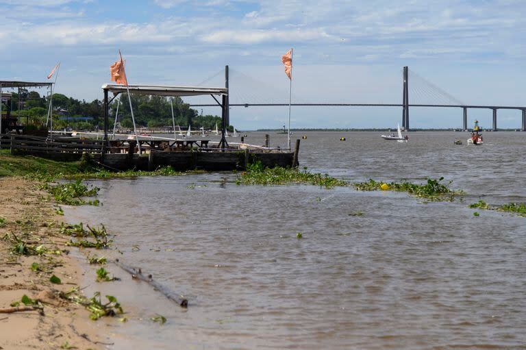 En los próximos días, el Paraná en su tramo argentino seguirá con un nivel de aguas “entre medias y altas”