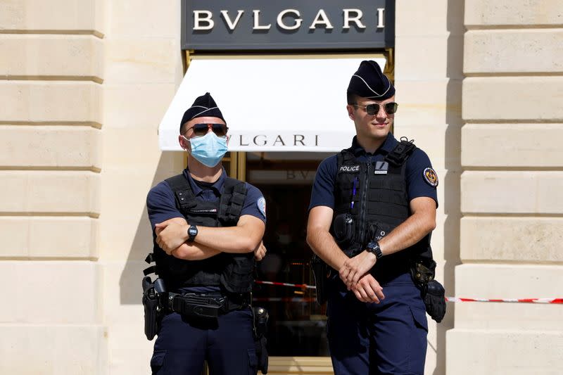 Police arrest two suspects after latest raid on Paris jewellers