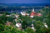 <p>This small town was handpicked by German immigrants for its close proximity to the Missouri River, which reminded them of their beloved Rhine River. The climate also made the location ideal for winemaking and today there tons of local wineries in the area.</p>