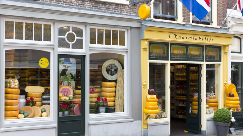 Gouda cheese shop