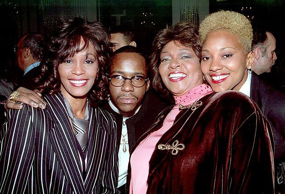 All About Robyn Crawford, Whitney Houston's Best Friend and Former Love Interest