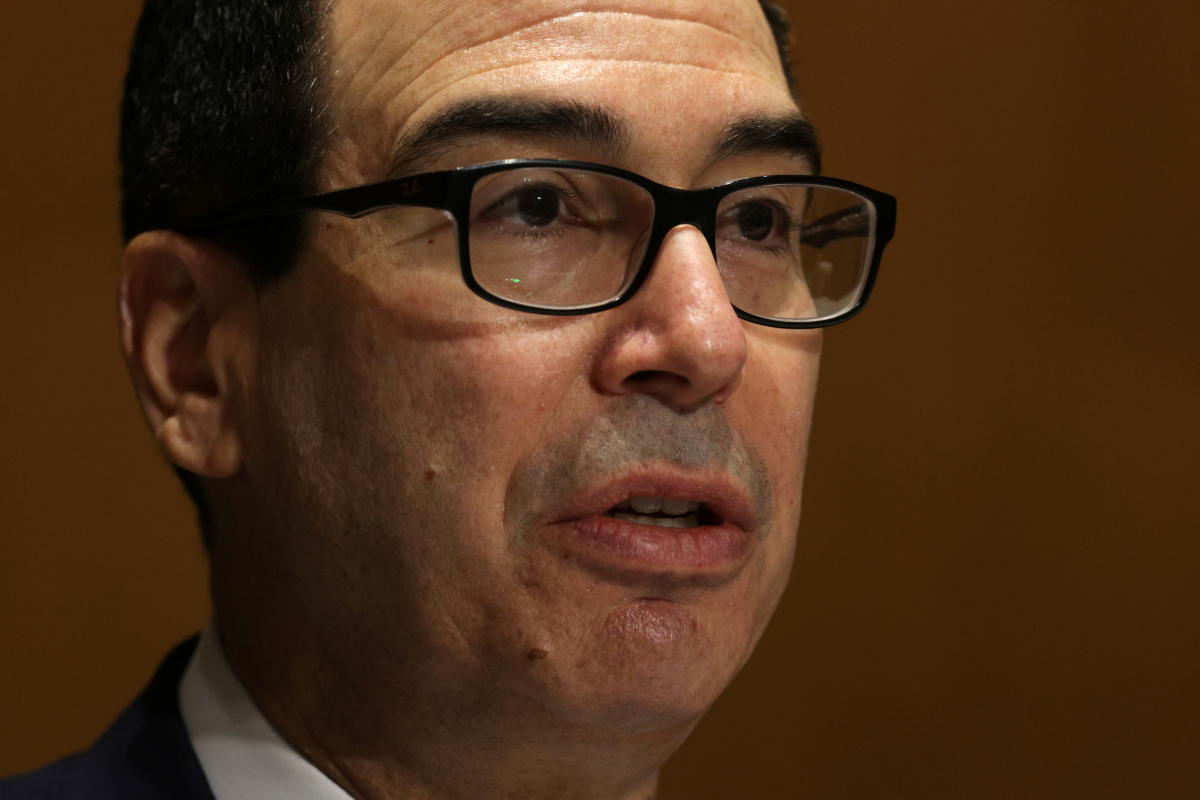 Steven Mnuchin memimpin upaya bernilai miliaran dolar untuk menyelamatkan New York Commercial Bank