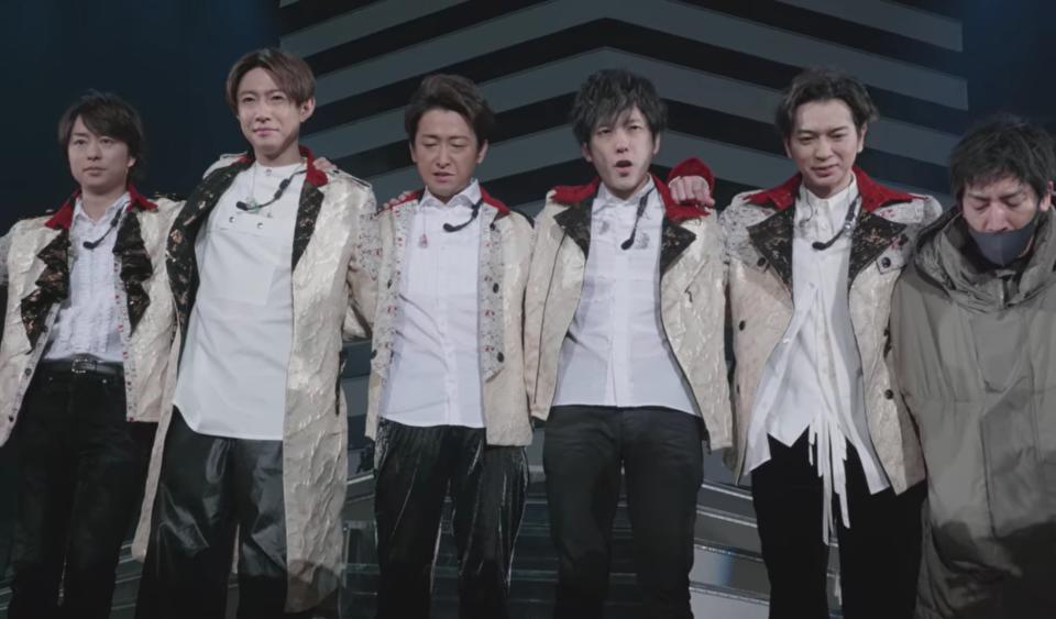 Arashi having a moment with their crew on the last day before the J-pop group went on hiatus, 31 December 2020.