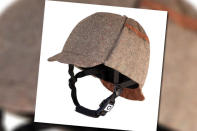 Das ist was für echte Style-Spürnasen. Wie einst Sherlock Holmes durch die Straßen streifen? Das geht – und zwar mit diesem Tweed-Helm im Retro-Look. (Retro Holmes über helt-pro.com, ca. 110€/Bilder: helt-pro.com)