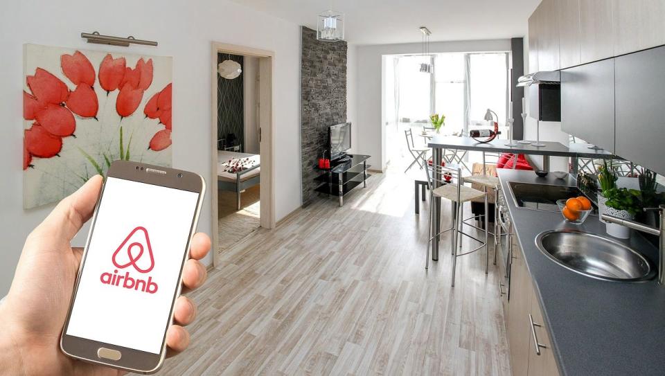 Airbnb plans to go public in 2020.