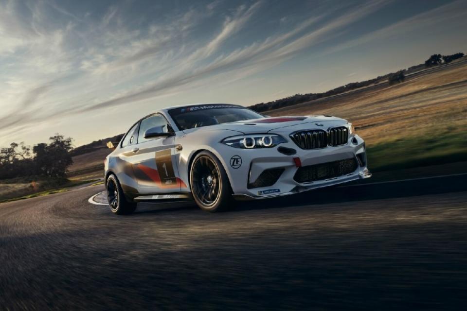 bmw-m2-cs-racing