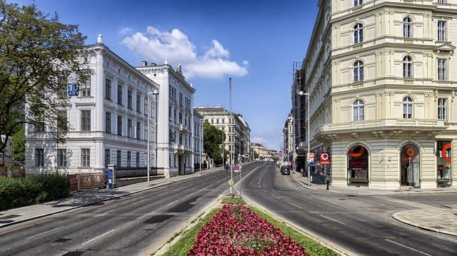 The entry-level salary that a primary school teacher in Austria can expect to earn is around USD 42,702. While the hike is not that big after 15 years of experience for a primary teacher, at the top of the scale, a primary teacher can earn up to USD 76,160. A top earning upper secondary teacher earns as much as USD 86,639. <em><strong>Image credit:</strong></em> Image by <a href="https://pixabay.com/users/12019-12019/?utm_source=link-attribution&utm_medium=referral&utm_campaign=image&utm_content=171444" rel="nofollow noopener" target="_blank" data-ylk="slk:David Mark;elm:context_link;itc:0;sec:content-canvas" class="link ">David Mark</a> from <a href="https://pixabay.com/?utm_source=link-attribution&utm_medium=referral&utm_campaign=image&utm_content=171444" rel="nofollow noopener" target="_blank" data-ylk="slk:Pixabay;elm:context_link;itc:0;sec:content-canvas" class="link ">Pixabay</a>