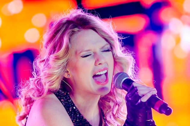 Singer Taylor Swift performs in Times Square in New York City on December 31st, 2008. - Credit: Ray Tamarra/Getty