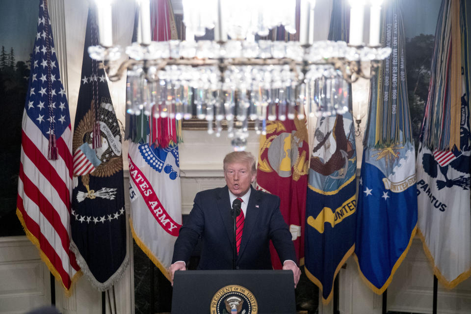 Donald Trump spricht am 27. Oktober 2019 über den Tod des Terroristen Abu Bakr al-Baghdadi. Rund 50 Minuten dauert die wirre Rede. Foto: AP Foto / Andrew Harnik