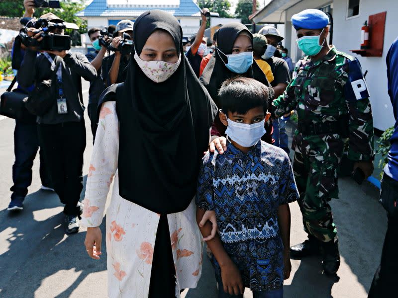 Family of sunken KRI Nanggala-402 submarine crew member visit naval base in Banyuwangi