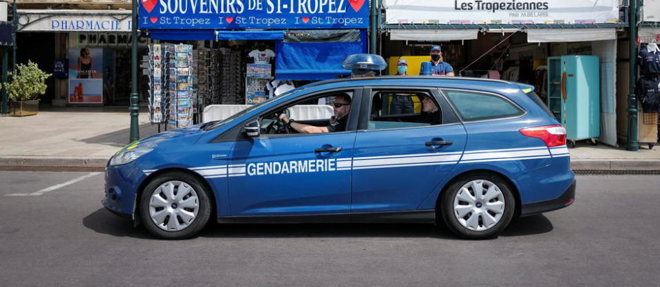 La réplique d’un véhicule de gendarmerie peut coûter « six mois de prison et 7 500 euros d’amende » à son propriétaire (illustration).
