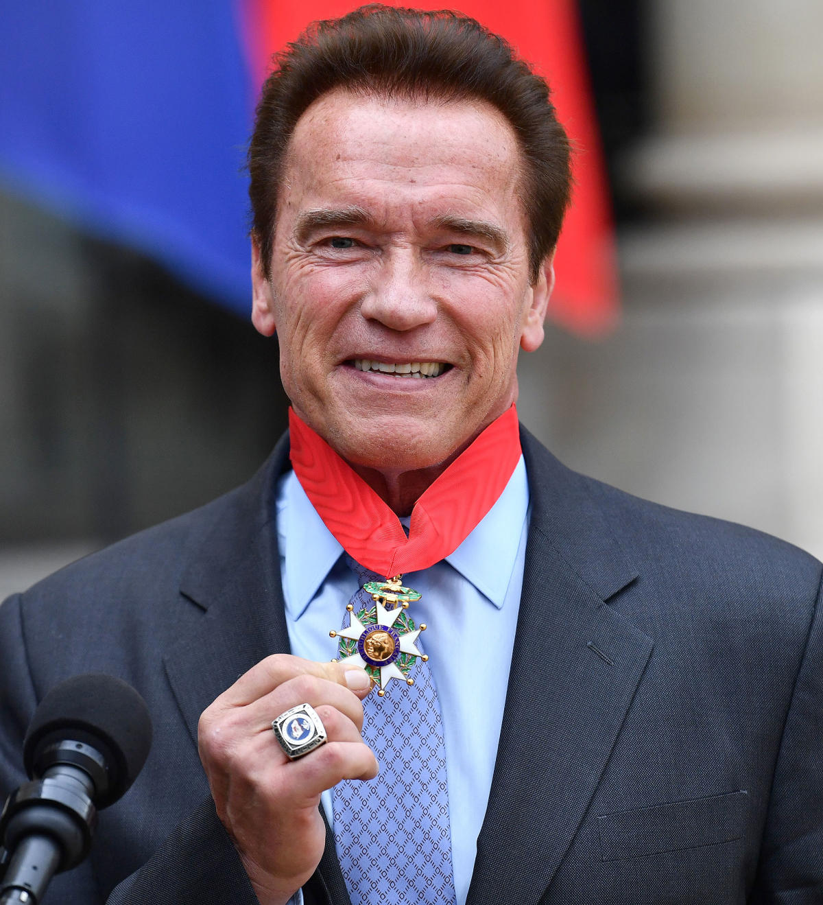 Arnold Schwarzenegger Receives France S Highest Honor For His Environmental Work