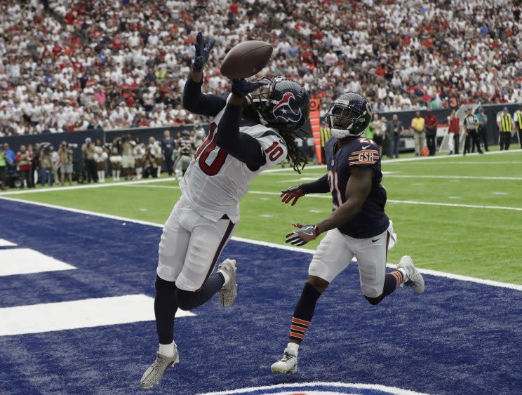 DeAndre Hopkins, catching touchdowns in Yeezys (AP)