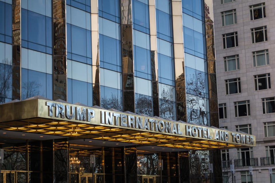 Entrada de Trump International Hotel and Tower, uno de los hoteles donde se detectaron problemas/Getty