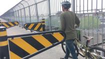 Barriers on Jacques Cartier Bridge dangerous for cyclists, Vélo Québec says