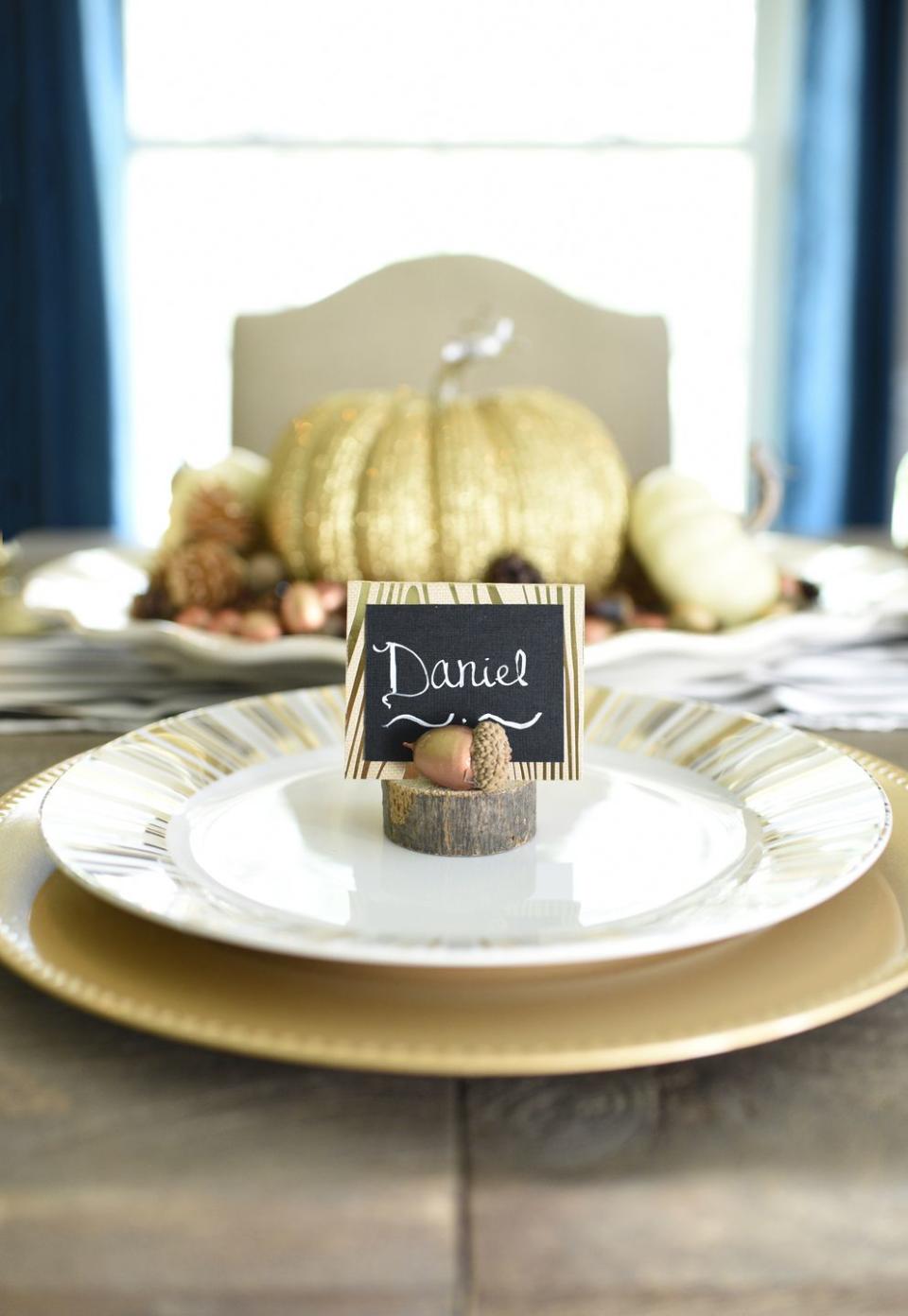 55) Charming Acorn Place Setting