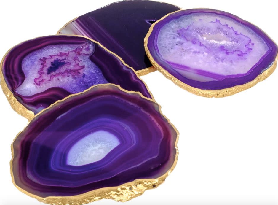 Get these gorgeous agate coasters <a href="https://www.wayfair.com/home/pdp/mapleton-drive-seaborn-agate-coaster-mpdr1029.html?piid%5b0%5d=23735754&amp;piid=23735754" target="_blank">here</a>.