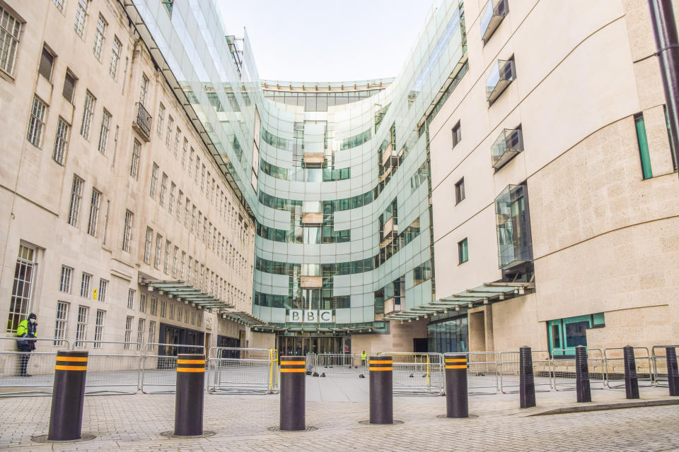 LONDON, UNITED KINGDOM - 2021/01/17: General view of the Broadcasting House, BBC headquarters in Central London. (Photo by Vuk Valcic/SOPA Images/LightRocket via Getty Images)