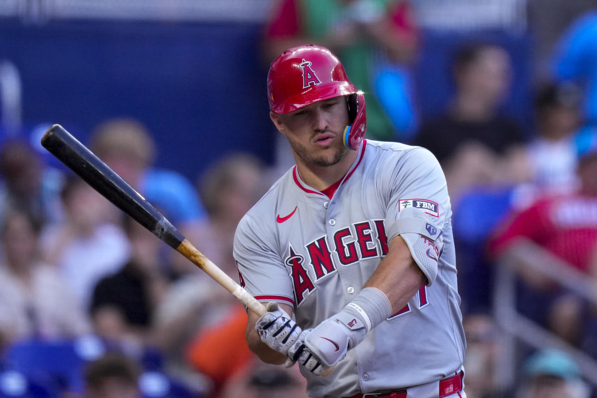 Fantasy Baseball Trade Analyzer: Players to sell high, buy low — and one to go all-in on