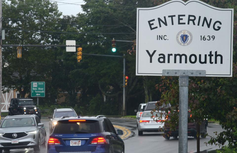 Morning traffic at the Yarmouth/Barnstable town line on Route 28.