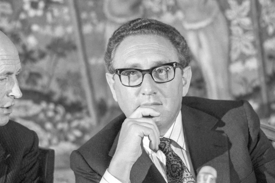 Der junge Henry Kissinger bei einem Staatsbesuch in Bad Reichenhall im Juni 1974 1974. (Bild: William KAREL/Gamma-Rapho via Getty Images)