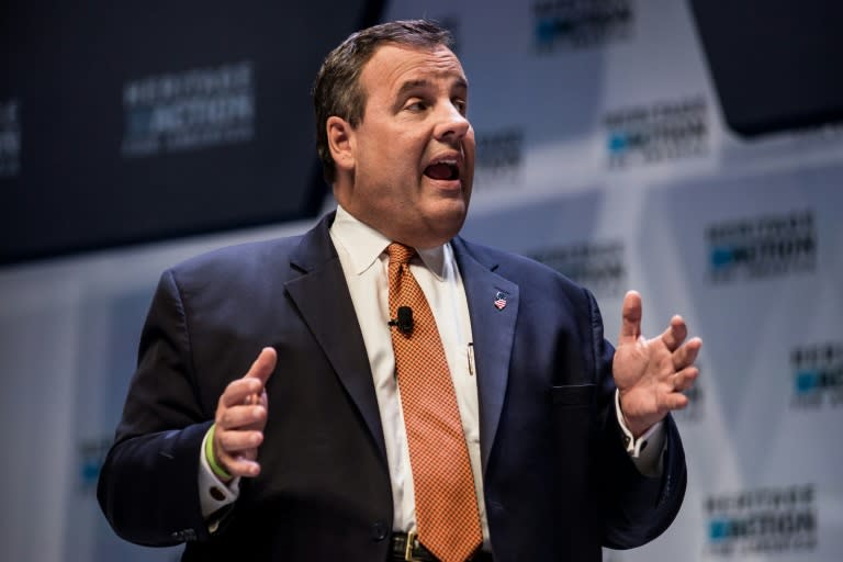 Republican presidential candidate and New Jersey Governor Chris Christie criticised Donald Trump for not correcting a questioner's assertion that the US president is a Muslim