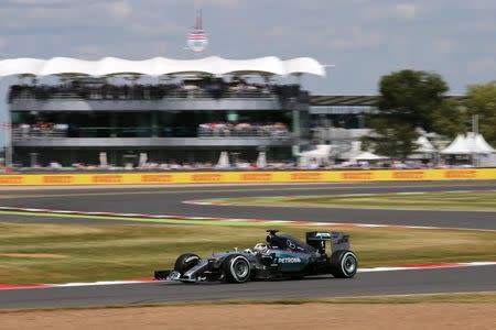 Formula One - F1 - British Grand Prix 2015 - Silverstone, England - 4/7/15 Mercedes' Lewis Hamilton in action during qualifying Reuters / Paul Childs Livepic