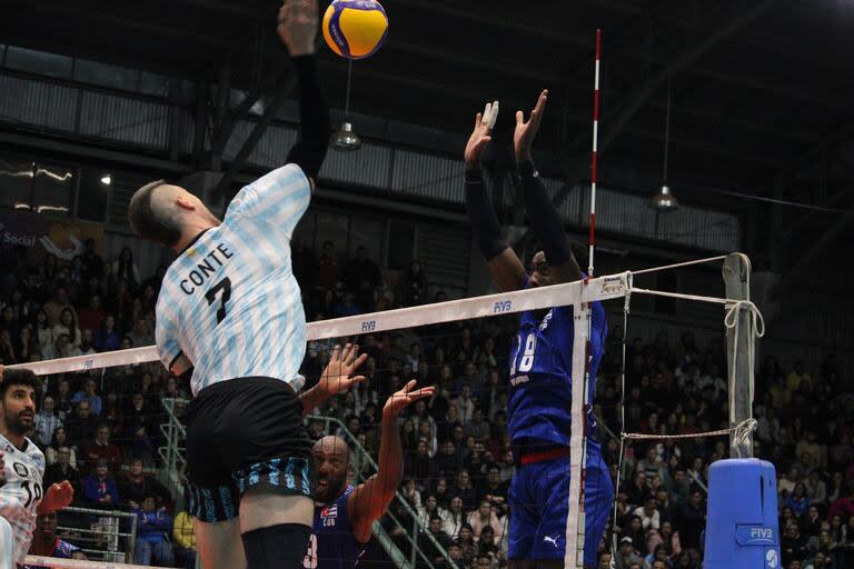 Facundo Conte es una de las figuras de la selección argentina para la Nations League de voleibol