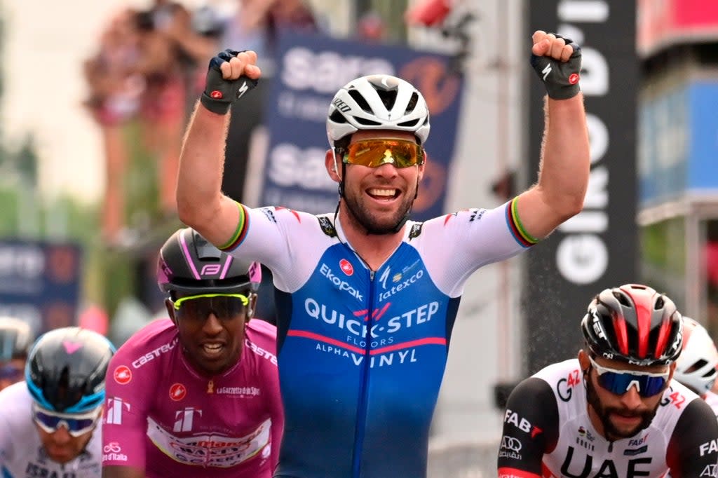 Mark Cavendish claimed victory on the third stage of the 2022 Giro d’Italia in Hungary (Massimo Paolone/LaPresse via AP) (AP)