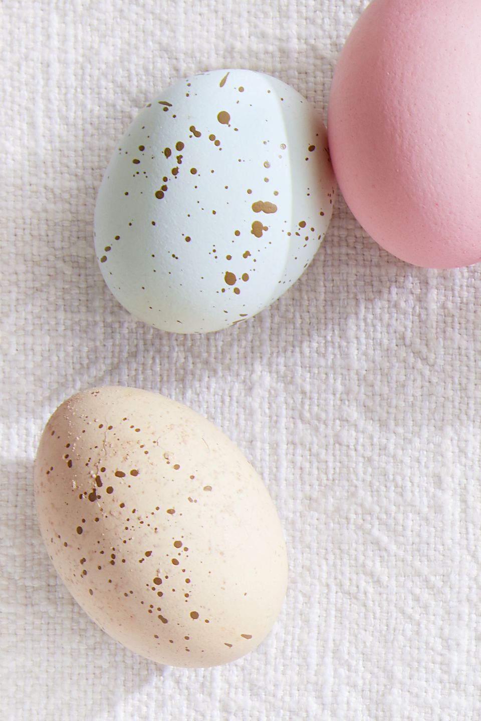 33) Flecked Easter Egg Design