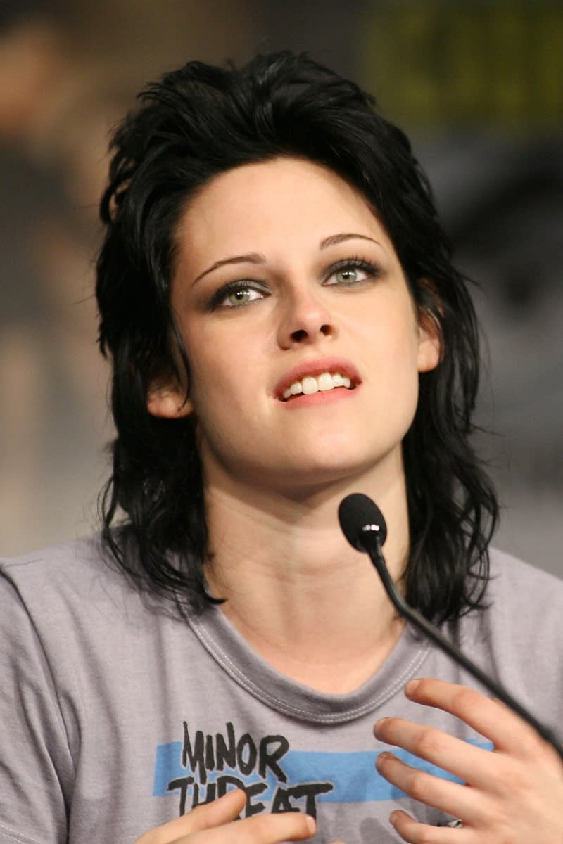 Kristen Stewart has a black mullet whilst attending the 2009 Comic-Con 