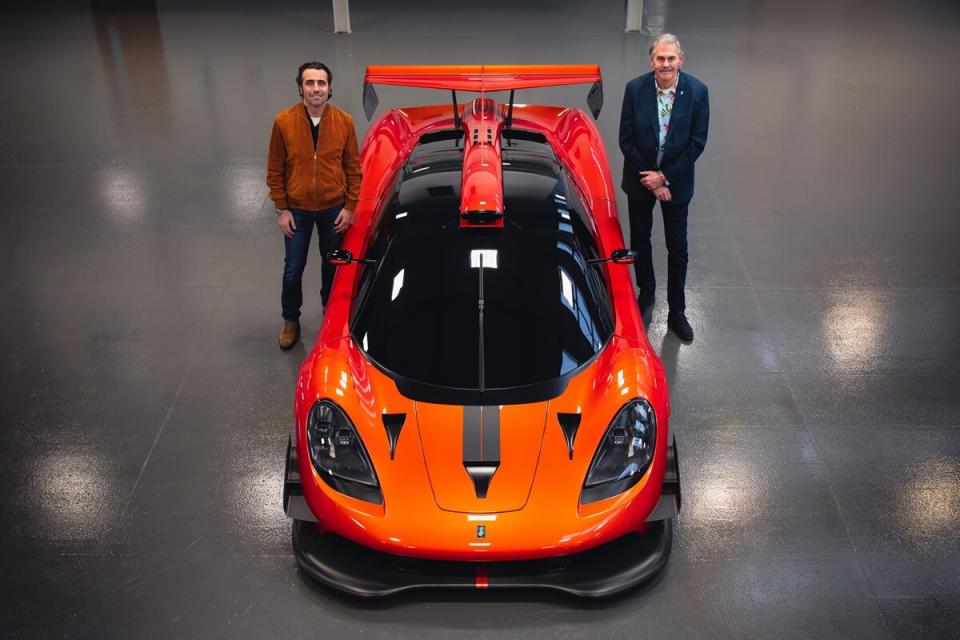 T.50s-EMBARGOEDto22Feb2021@1700GMT-35-GordonMurrayandDarioFranchitti.jpg