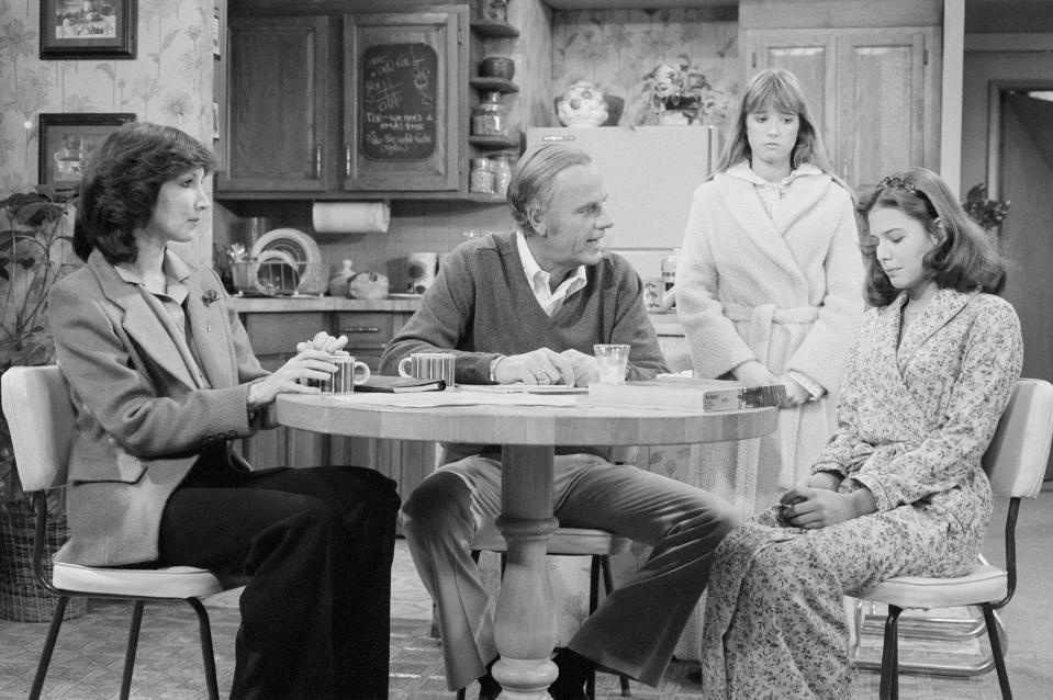 Pictured left to right: Joanna Gleason as Morgan Winslow, McLean Stevenson as Larry Alder, Kim Richards as Ruthie Alder and Donna Wilkes as Diane Alder in the 