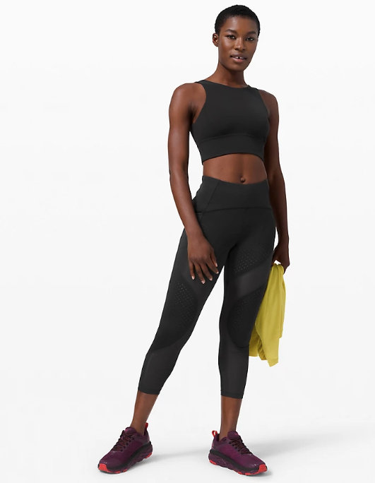 Uncovered Strength High-rise Crop in black