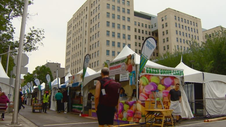 With room to roam and looser liquor laws, Taste of Edmonton's new site gets thumbs up