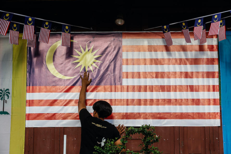 DAP's Lim Kit Siang said there was no question about the commitment of the first three Prime Ministers of Malaysia, Tunku Abdul Rahman, Tun Razak and Tun Hussein Onn in the battle to fight corruption, but today Malaysia is struggling to have a clear break from kleptocracy.— Picture by Sayuti Zainudin