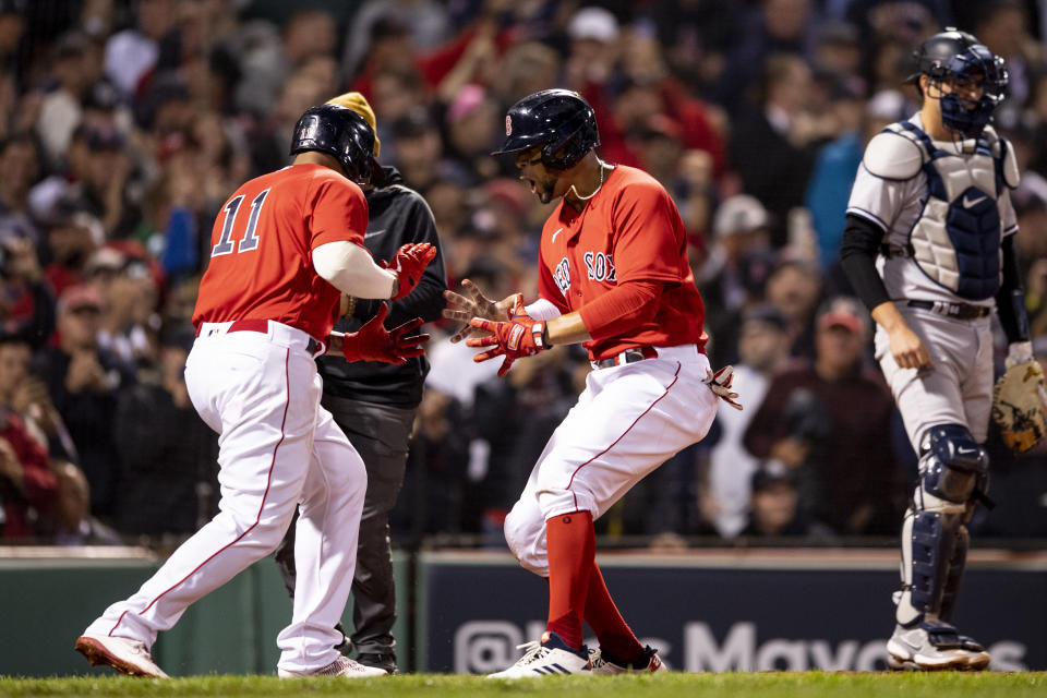 波士頓紅襪Xander Bogaerts（圖中）首局就重擊紐約洋基。（Photo by Billie Weiss/Boston Red Sox/Getty Images）