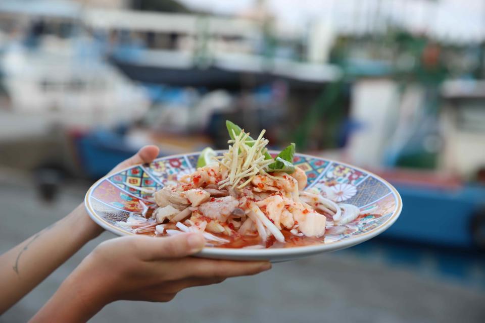 成功漁港直送的頂級海鮮料理（圖片來源：妮可魯）