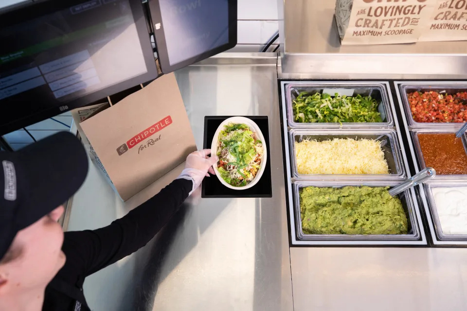 Chipotle Mexican Grill announced it is testing an automated digital makeline in collaboration with Hyphen. (Courtesy: Chipotle) 