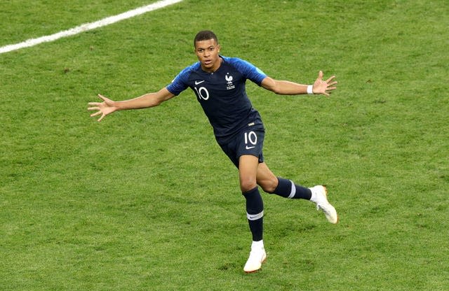 Mbappe Era. (fan) on X: 🚨🚨 Edu Aguirre: Only if Messi didn't rig the  World Cup, Kylian Mbappe would have 2 World Cups and a Ballon d'or by now.   / X