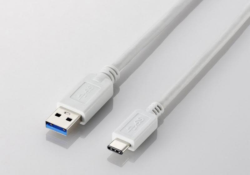 USB 3.1 TYPE-C連接器是一個很大的突破，連接器不用分正反面都能直接插入，插反也沒關係，可以正常使用！（圖片來源：ELECOM）