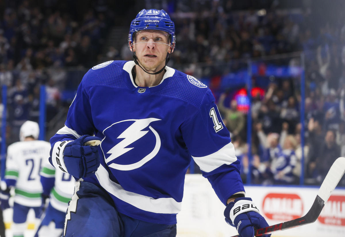 Tampa Bay Lightning: Ross Colton has a night that dreams are made of