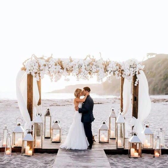 The seaside never fails to be romantic, especially when candlelight is involved. 