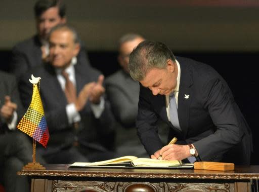 Colombia signs contested new peace deal